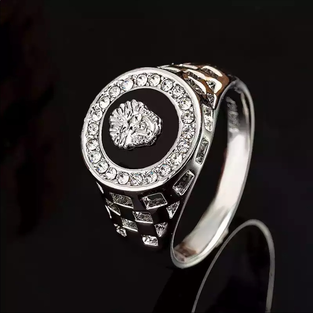 New mens lions silver pop star ring